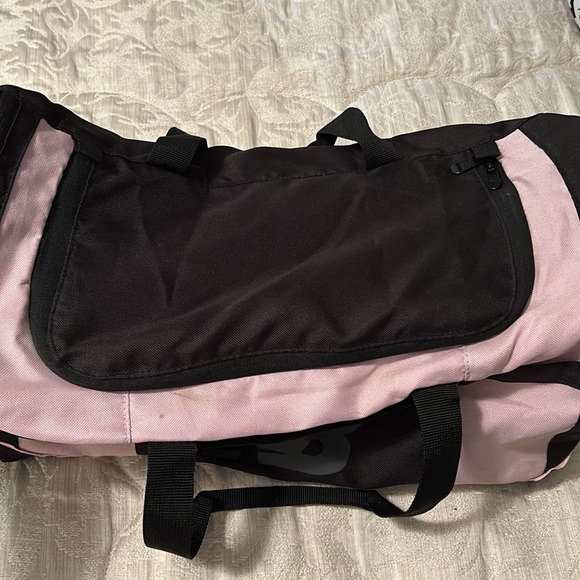 New Balance duffel bag - Picture 2 of 3